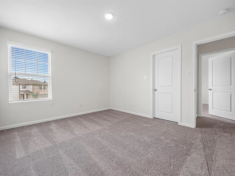 15347 Abella Dr — Photo 33