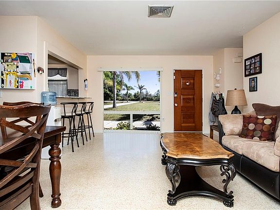 4th image of 3350 Pandora Dr