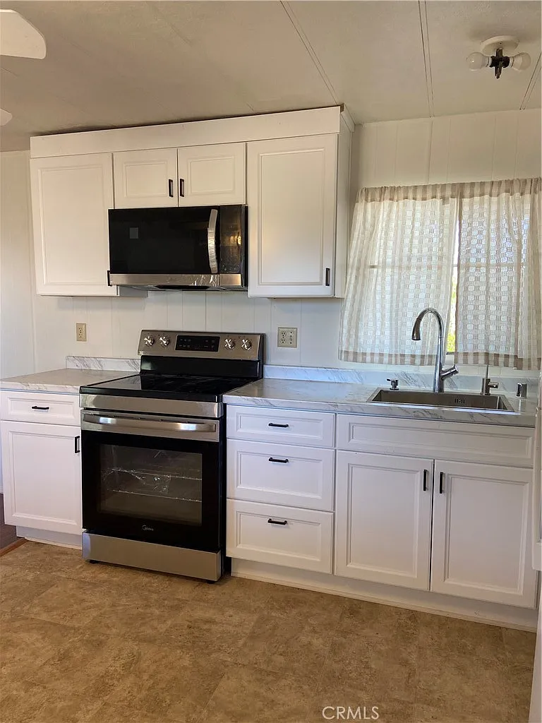 2 bed, 1.5 bath, 720 sqft, $2,200 — Photo 4
