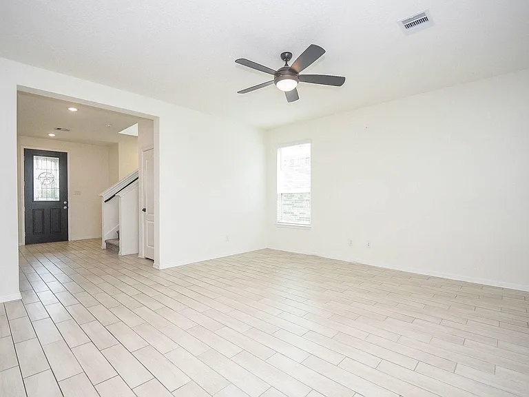 5027 Hickory Deer Ln — Photo 6