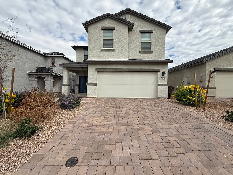 10442 W Guilford Ln