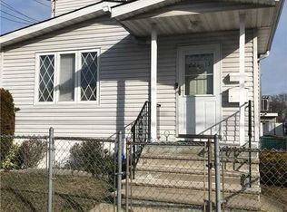 221-13 134th Rd, Springfield Gardens, NY 11413