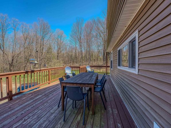 27 Hodge Road, Lancaster, NH 03584