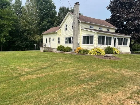 8011 Broadway Rd, Wolcott, NY 14590