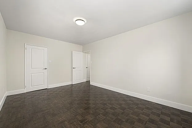 110 Park Rd S — Photo 7
