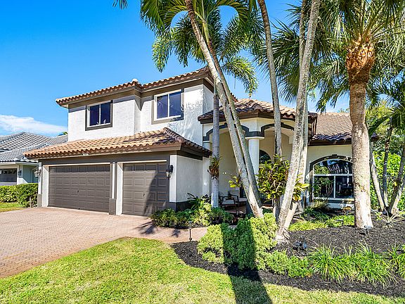 4th image of 19706 Dinner Key Drive