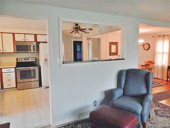 2nd image of 221 Newell Ave