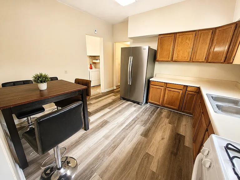 6 Arthur St #1 — Photo 7