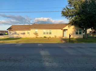 622 Swift St, Refugio, TX 78377