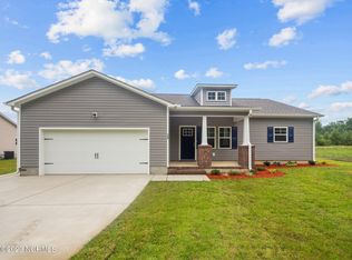 150 Padgett Rd, Maple Hill, NC 28454