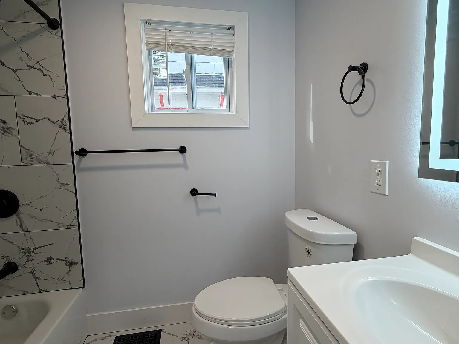 2 bed, 1300 sqft, $1,500 — Photo 3
