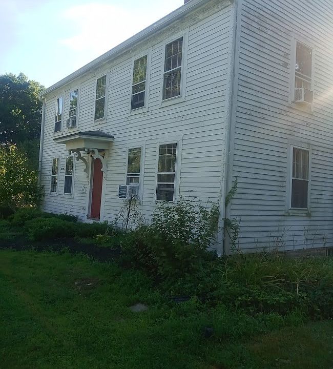 2nd image of 174 Clapboard Hill Rd