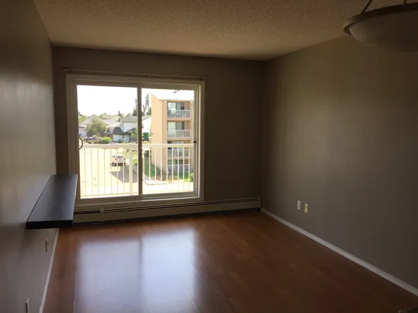 9910 107th St #308, Morinville, AB T8R 0A3