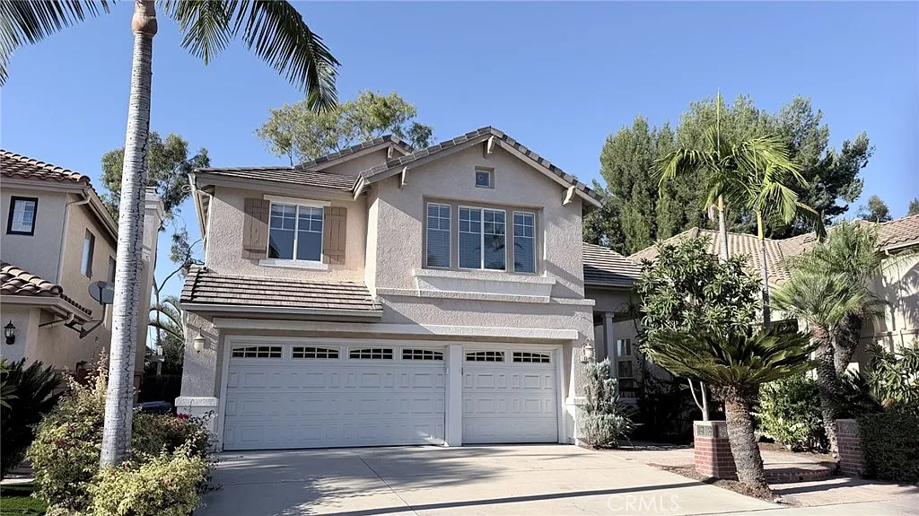 4 bed, 2496 sqft, $6,000 — Photo 1