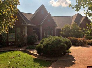 210 Country Club Dr, Mountain Home, AR 72653