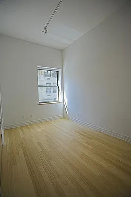 Rented by R New York | media 4