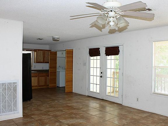 5th image of 165 Barracuda St