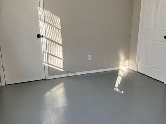 2nd image of 701 Lyman Ave