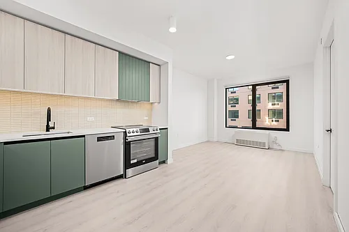138 Bruckner Blvd #3209 Photo 1
