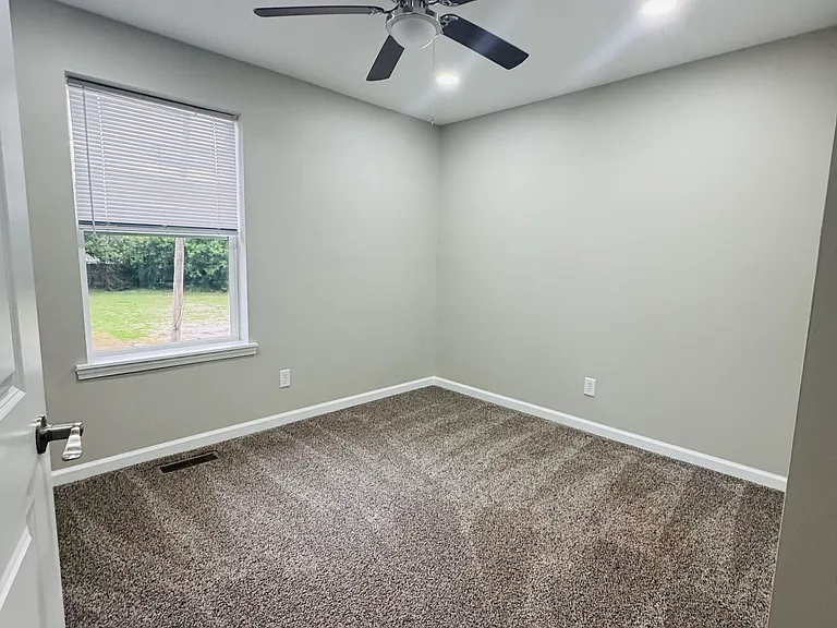 120 E Harrison St — Photo 14