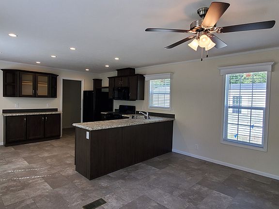 3rd image of 3545 Sir Robert Dr