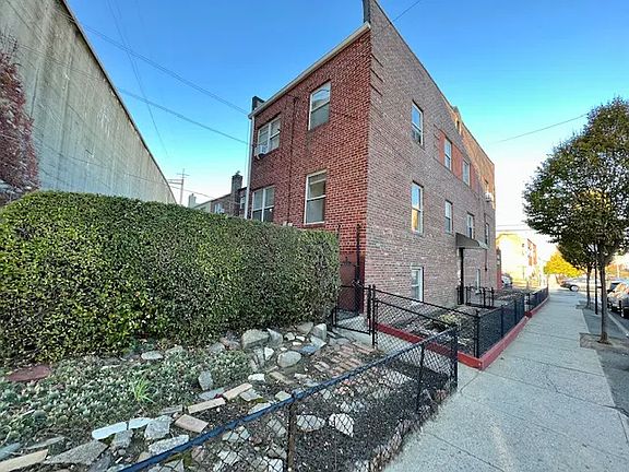 2nd image of 3620 23rd Ave