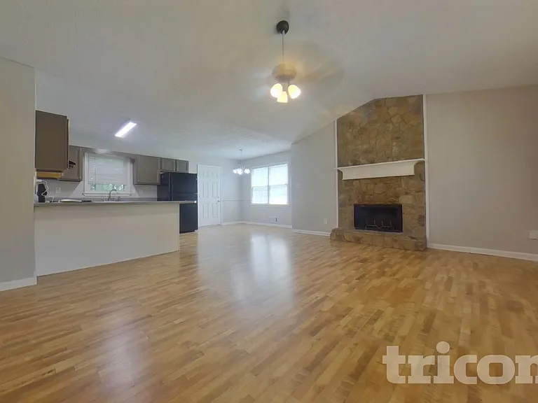 237 Sweetwater Pkwy — Photo 2