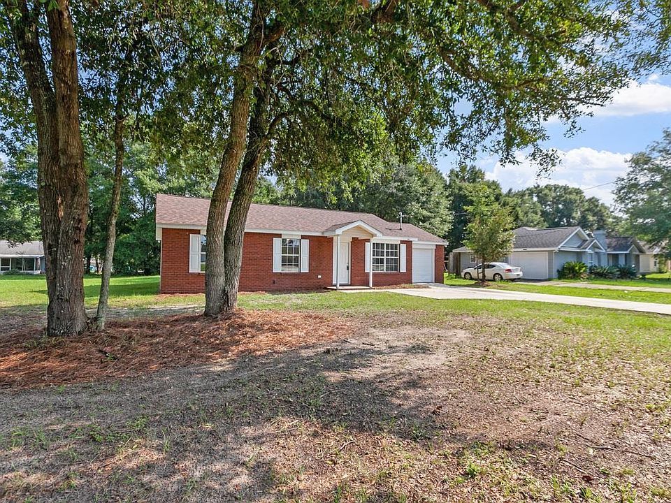 1670 Martin Luther King Blvd, Midway, FL 32343 | Zillow