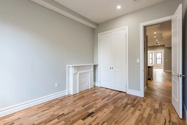 Rented by Nooklyn NYC LLC | media 8