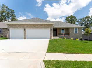 1120 N Walleye St, Nixa, MO 65714
