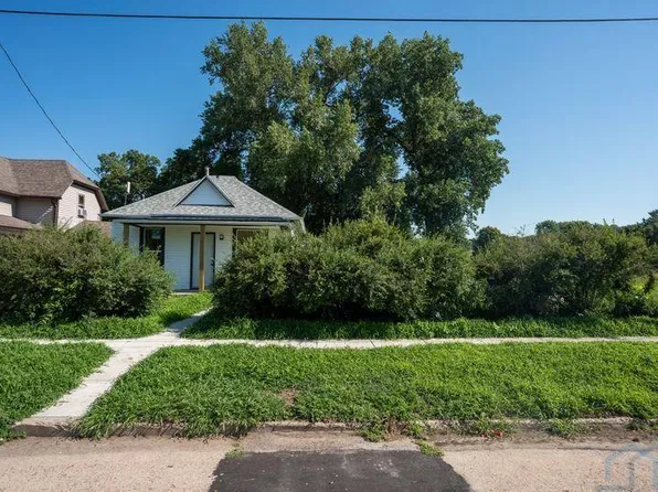 503 W 26th St, Sioux City, IA 51103