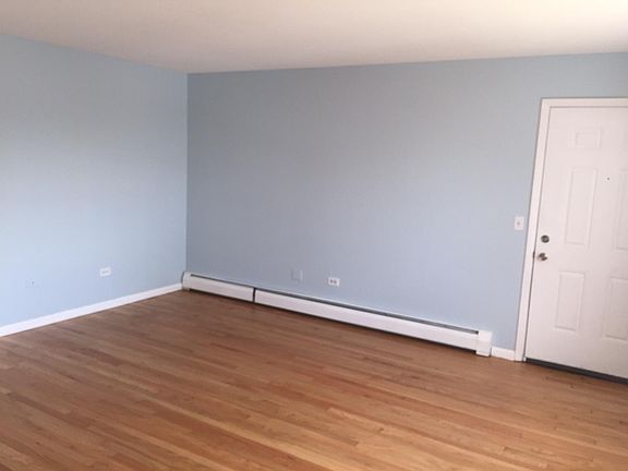 4th image of 165 Dover Dr