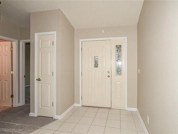 3rd image of 7299 River Glen Dr