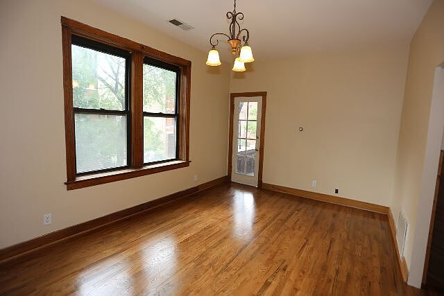 1st image of 951 N Hoyne Ave #G00c
