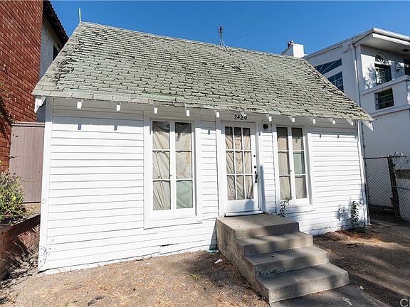3rd image of 2420 Ocean Ave