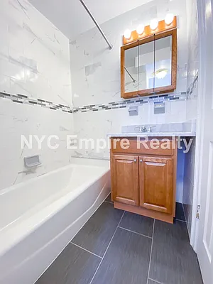 Rented by NYC Empire Realty Inc | media 6