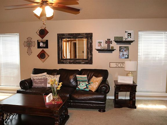 3rd image of 49 Lanshire Dr