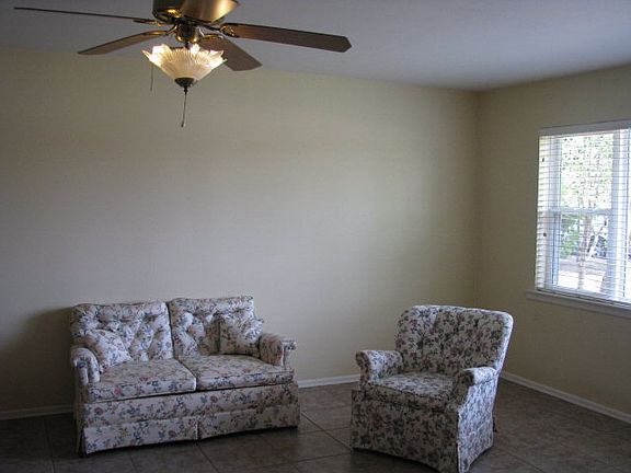 2nd image of 2305 Fannin Ave