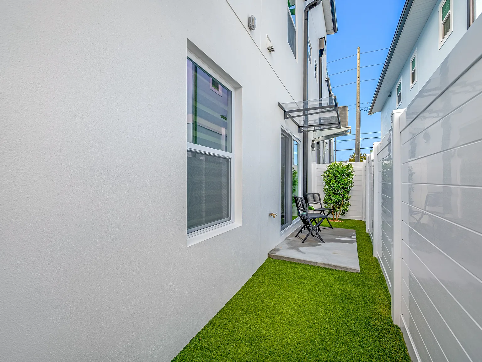 1 bed, 400 sqft, $1,950 — Photo 3