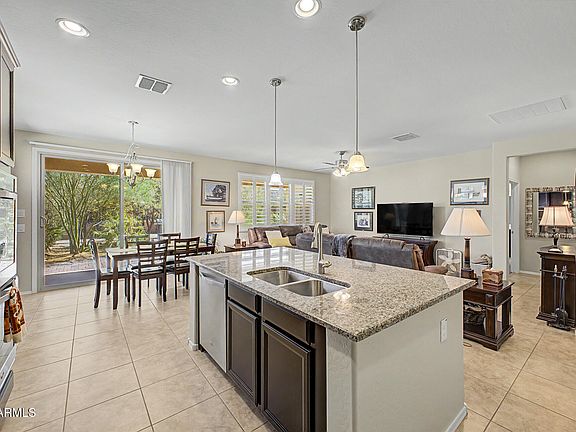 3rd image of 41629 W CALIENTE Drive