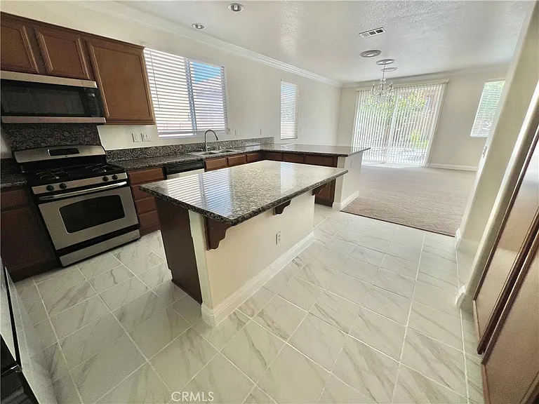 4564 Jewel Dr — Photo 18