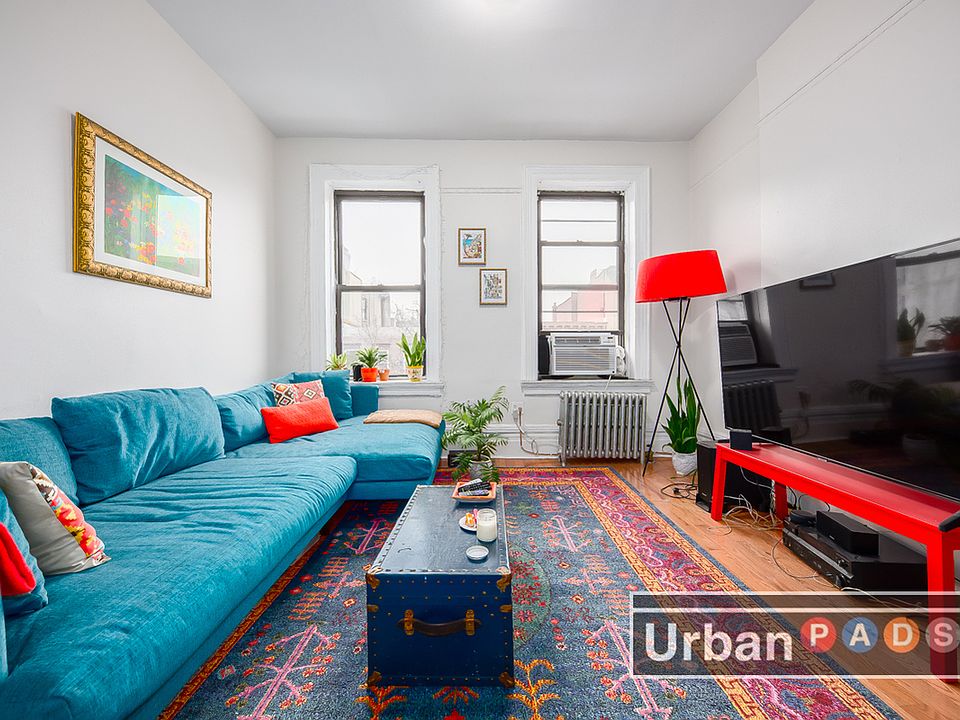 1st image of 781 Franklin Ave APT 2R