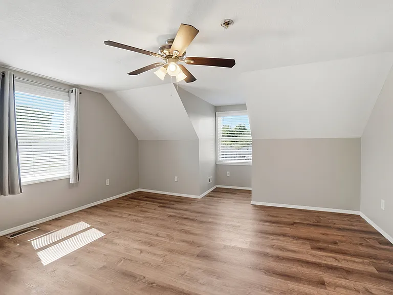 245 Fitchland Dr — Photo 15