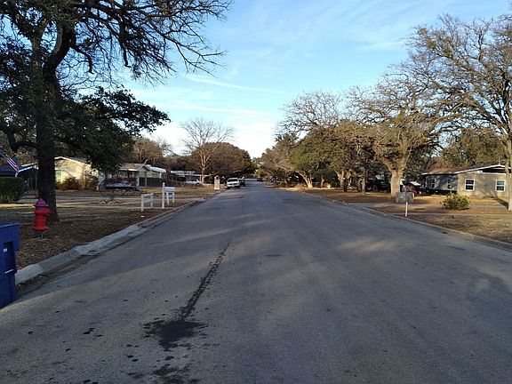 4th image of 1407 Oakland Dr