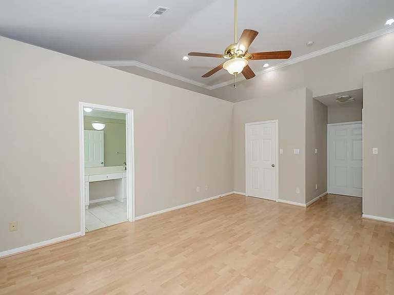 1307 Prospect St — Photo 26