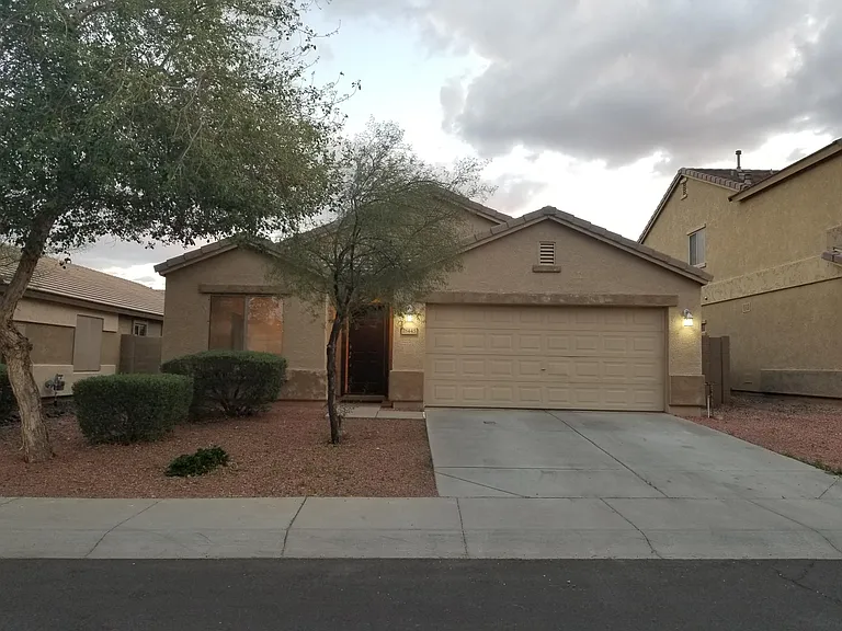 18445 W Sanna St — Photo 2