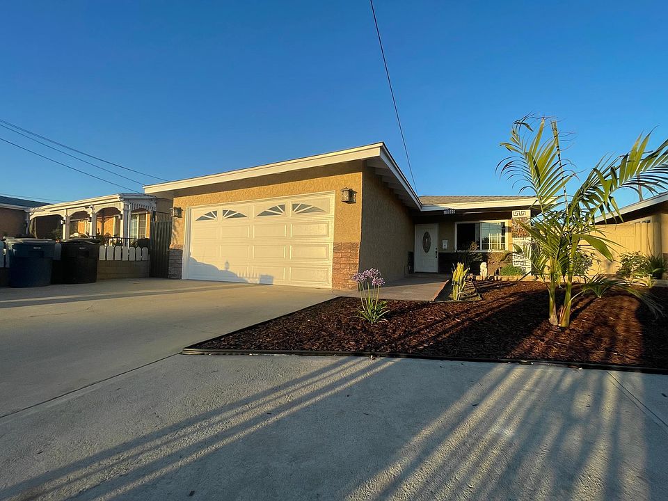 1st image of 14560 Bellflower Blvd