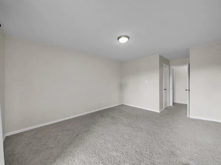 1725 Grand Bay Dr #MAIN — Photo 31