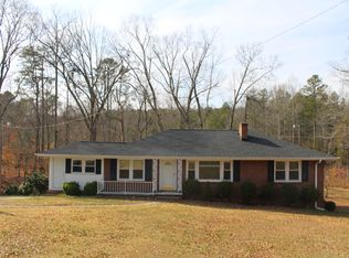 102 Pine Rd, Laurens, SC 29360