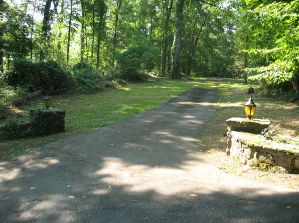 56 Shingle House Rd, Millwood, NY 10546